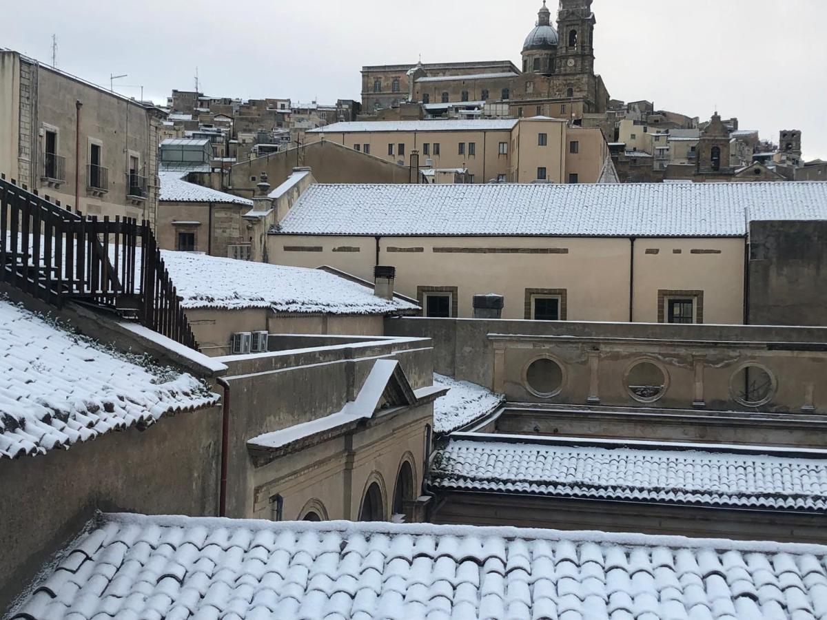 Bed and Breakfast Il Piccolo Attico Caltagirone Exteriér fotografie