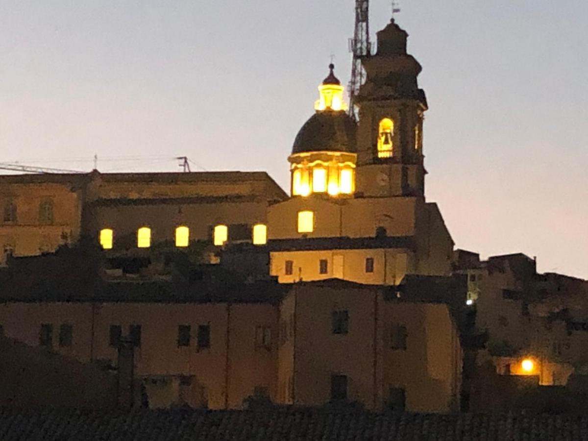 Bed and Breakfast Il Piccolo Attico Caltagirone Exteriér fotografie
