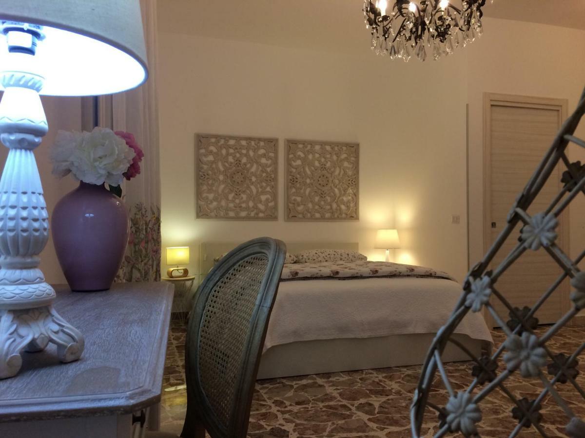 Bed and Breakfast Il Piccolo Attico Caltagirone Exteriér fotografie